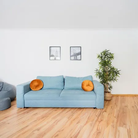 Big - Design - 3 - Centre *